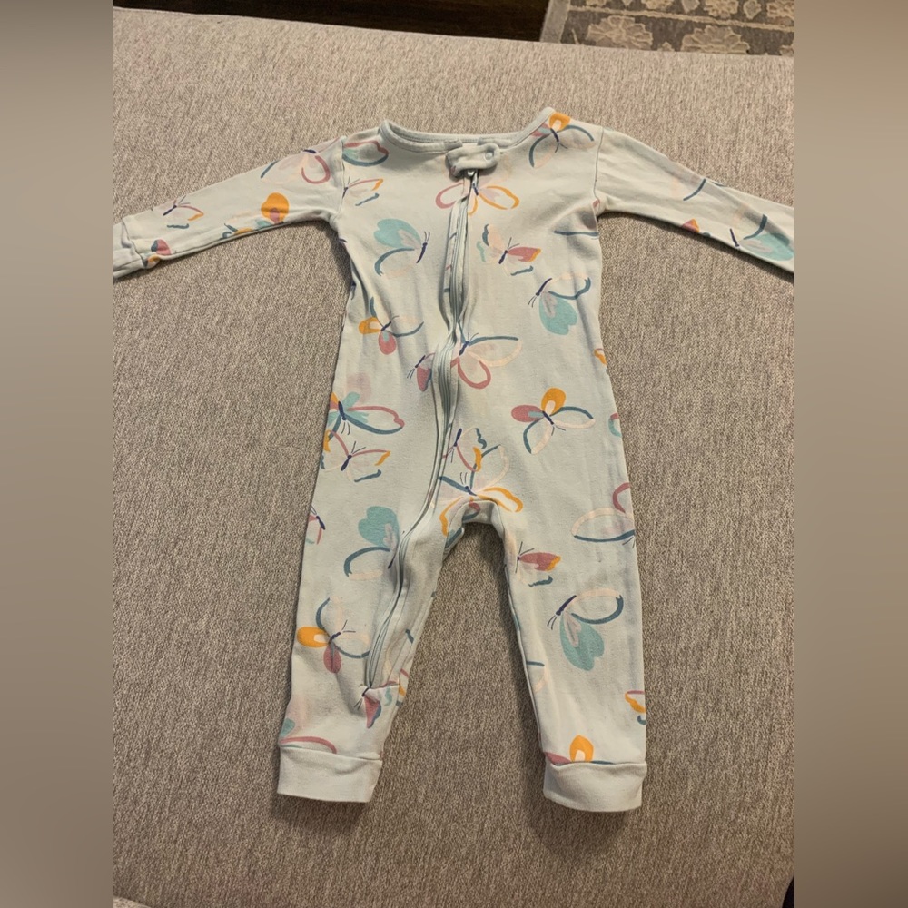 Lot of 3 baby pajamas carters size 18 months fleece sloths, butterfly & whales - Picture 9 of 10
